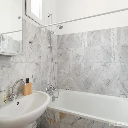 Lovely In 13 * Paris